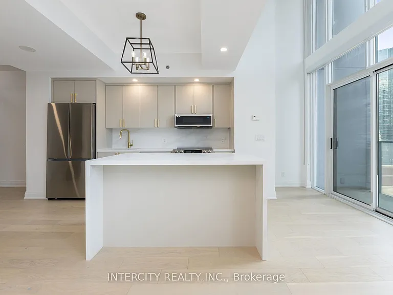 21 Nelson St #LPH32 — Photo 11