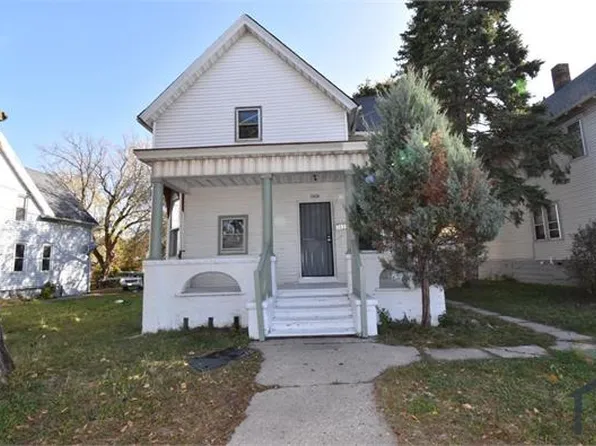 3828 N Port Washington Rd, Milwaukee, WI 53212