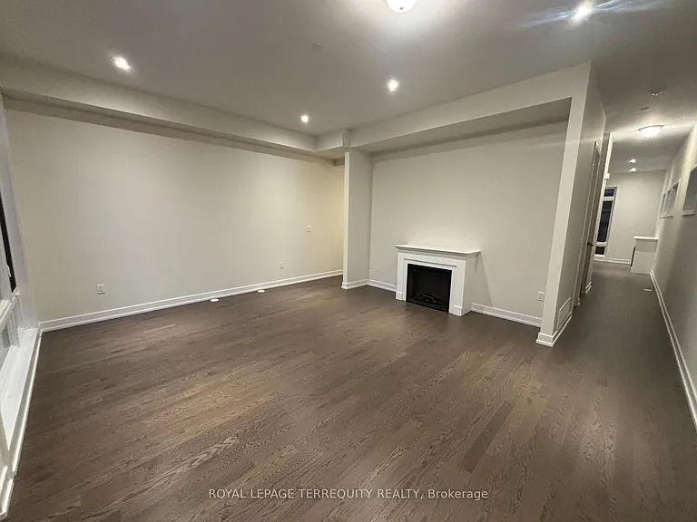 55 Ingersoll Ln — Photo 18