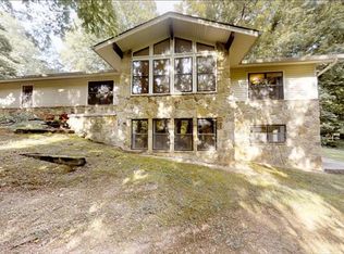 8956 Shallowford Rd, Knoxville, TN 37923