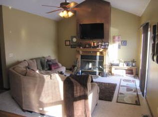 15820 Eden Dr, Savannah, MO 64485