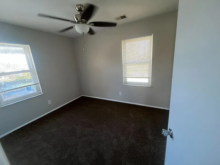6118 Dickson Rd — Photo 6