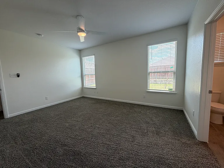 125 Hollytree Ln — Photo 15