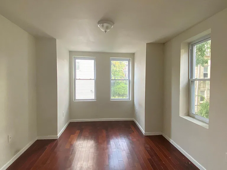 1637 W Stiles St #2 — Photo 10