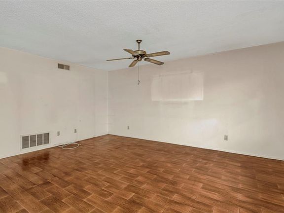 4th image of 13250 Ridge Rd APT 6A3