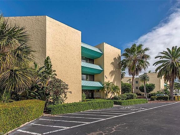 2nd image of 975 Palm View Dr #A-104
