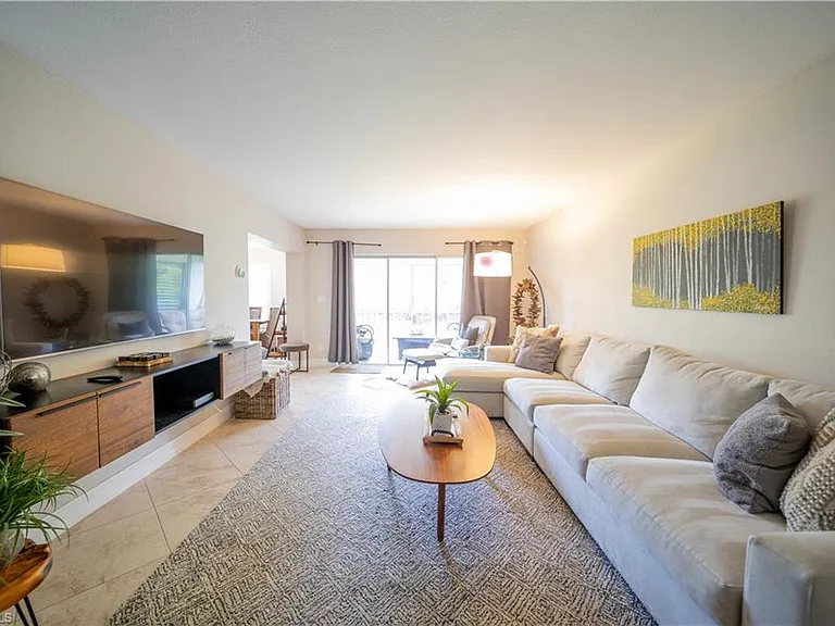 208 Bob O Link Way #B — Photo 2