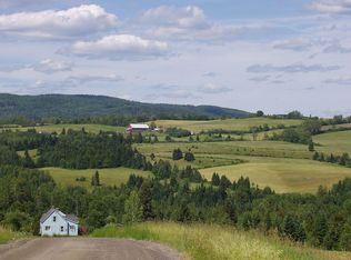 334 Bear Rock Rd, Colebrook, NH 03576