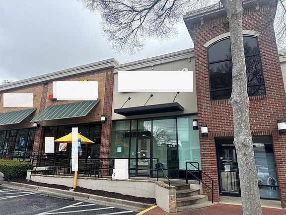 2nd image of 2282 Peachtree Rd NW