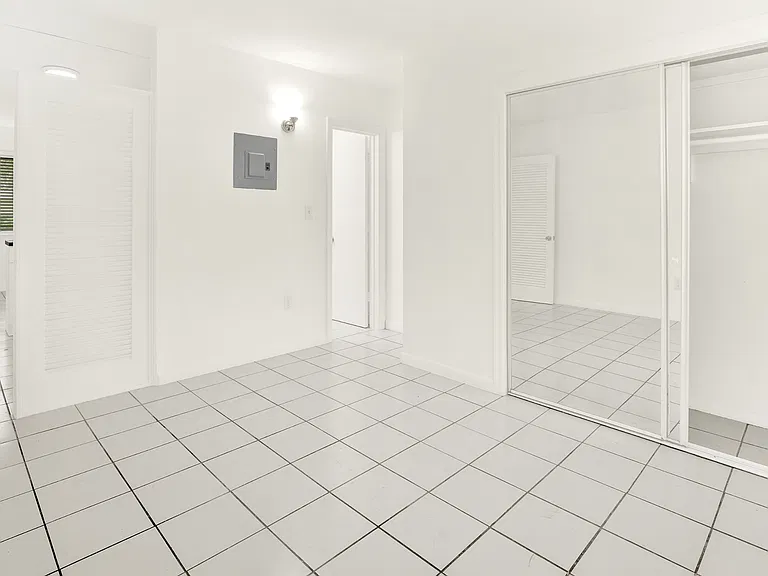 426 Santander Ave #3 — Photo 8