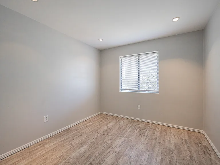 1234 N 36th St #204 — Photo 13