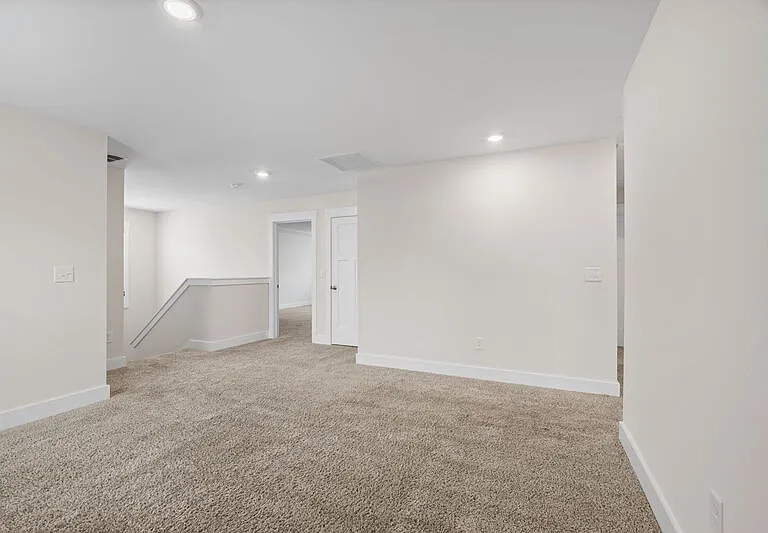 216 Pewter Cir — Photo 14