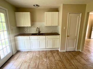 5227 Myrtlewood St, Houston, TX 77033