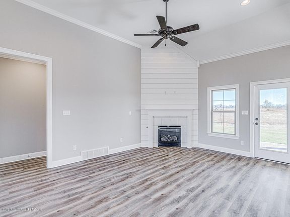 3rd image of 8272 Williamson Dr