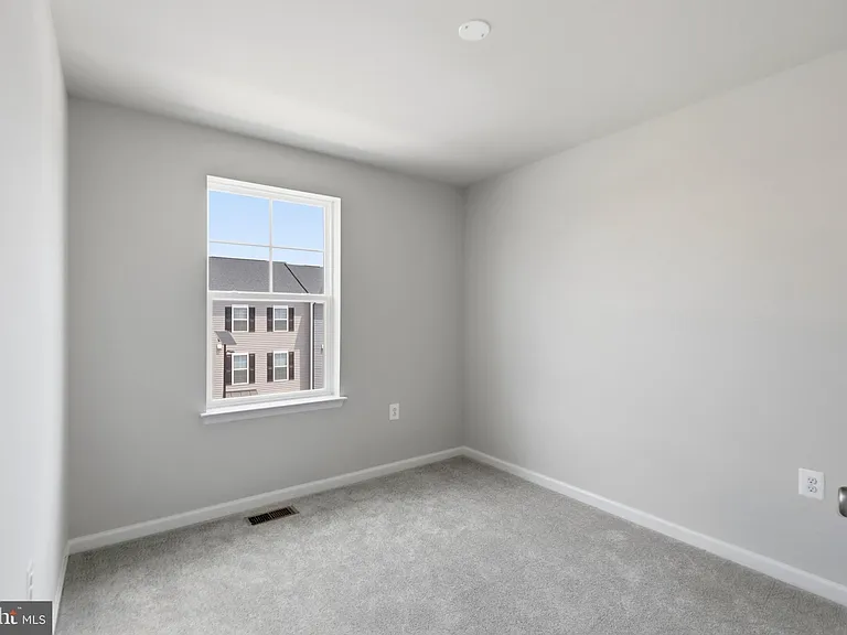 241 Monteith Dr — Photo 19