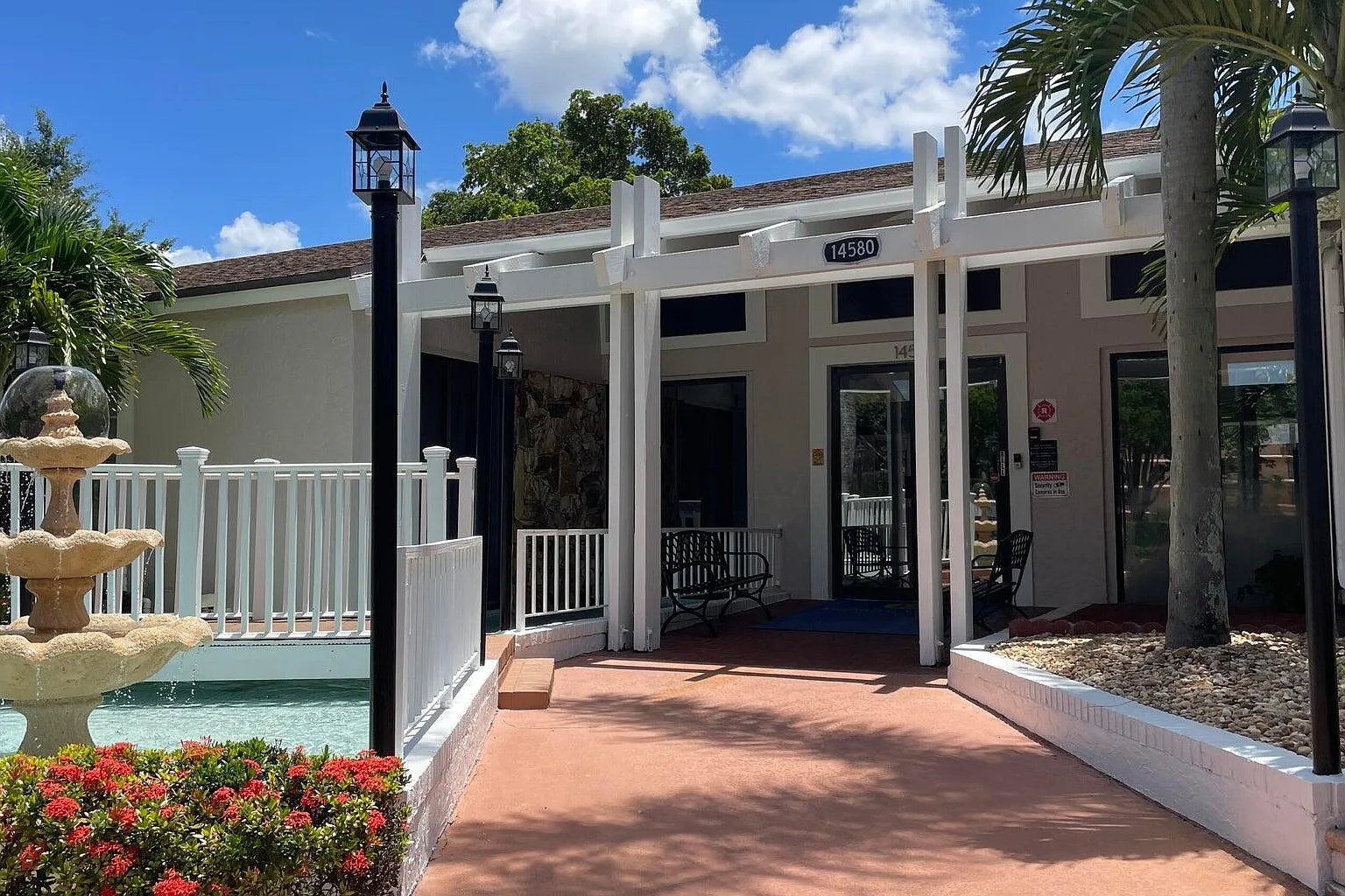 2 bed, 2.0 bath, 1060 sqft, $1,800 — Photo 4
