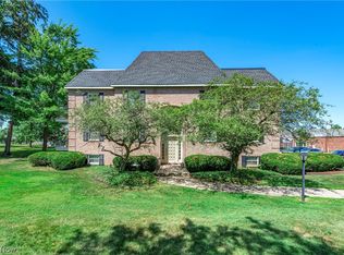 1155 Charter Oak Ln APT 304, Westlake, OH 44145