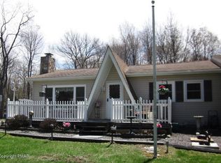 118 Pottery Dr, Pocono Lake, PA