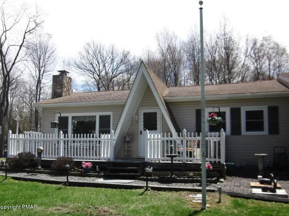 118 Pottery Dr, Pocono Lake, PA 18347