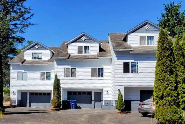 3979 NE Johns Ave — Photo 43