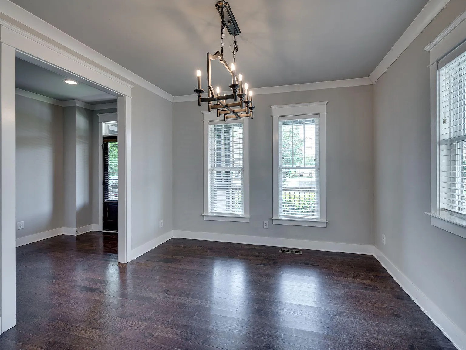 3 bed, 2.5 bath, 1900 sqft, $2,900 — Photo 4