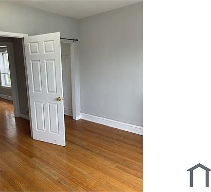 3rd image of 1459 S Bishop St #3