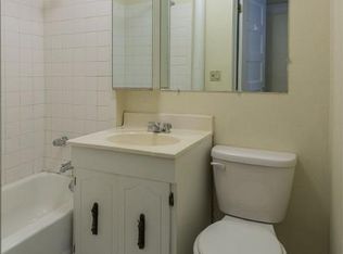 428 W Belden Ave #202, Chicago, IL 60614