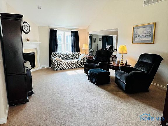 5th image of 26320 Whitewater Dr