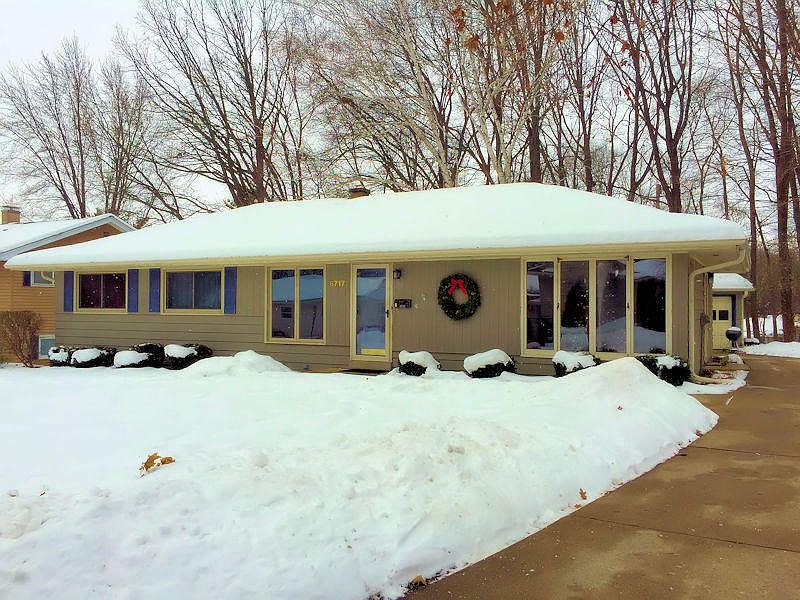 2nd image of 6717 Daffodil Ln
