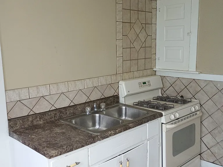 1256 Jefferson Ave SE #1 — Photo 5