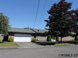 421 8th Ave, Sweet Home, OR 97386