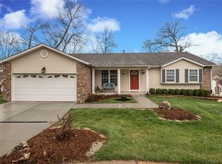 1112 Brisbane Dr, Chesterfield, MO 63017