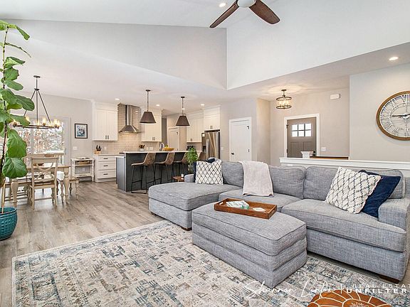 5th image of 15017 Copperwood Dr