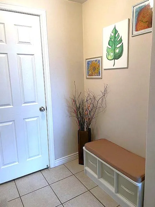 1 bed, 1.5 bath, 1050 sqft, $1,430 — Photo 2