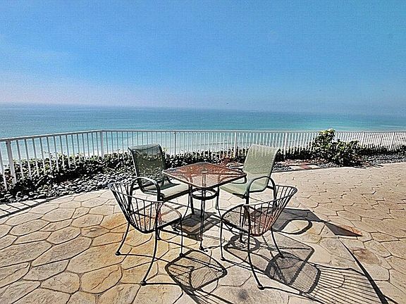 2nd image of 209 Camino San Clemente