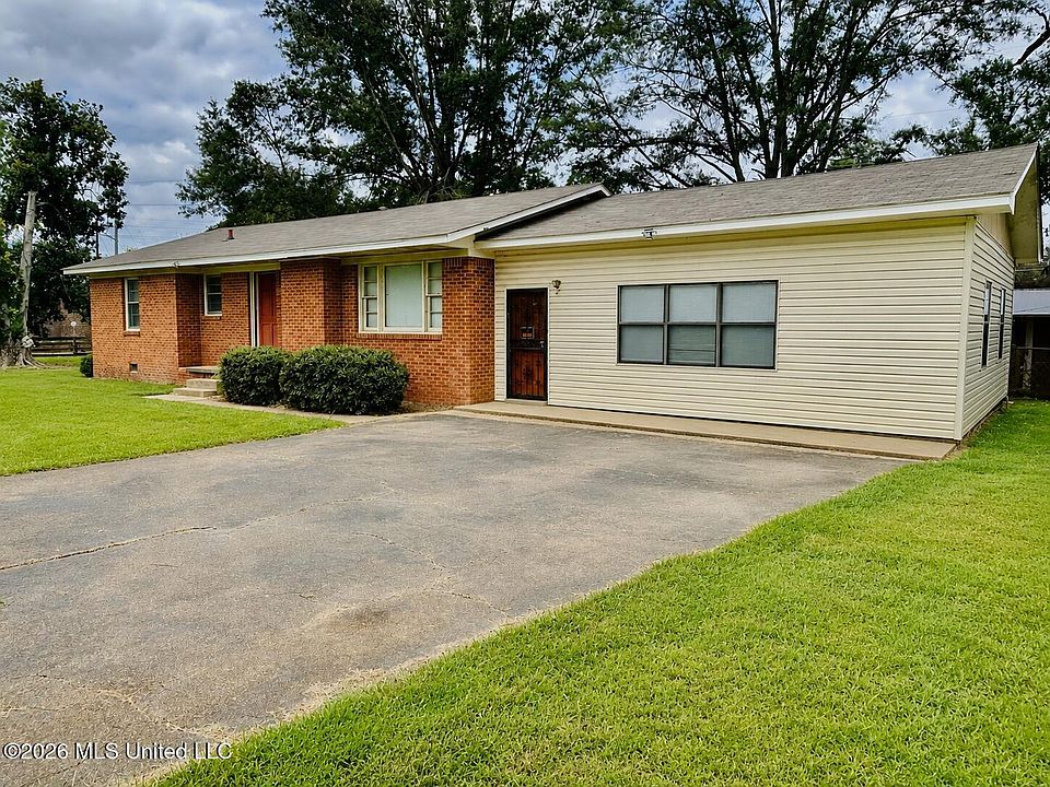 1st image of 14081 Browning Rd #520