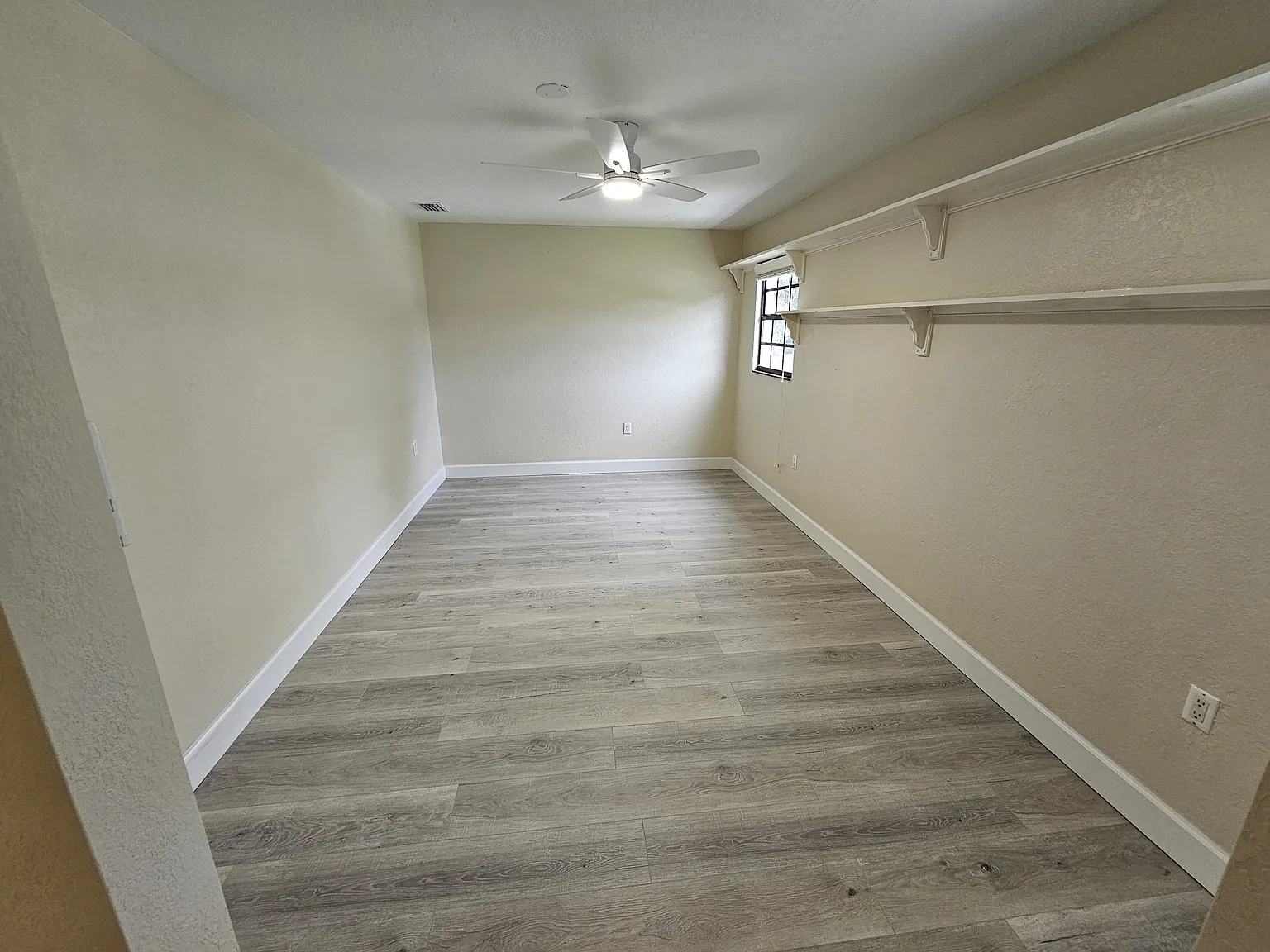 1 bed, 850 sqft, $1,400 — Photo 4