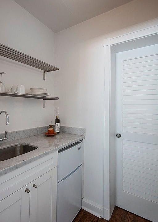 kitchenette