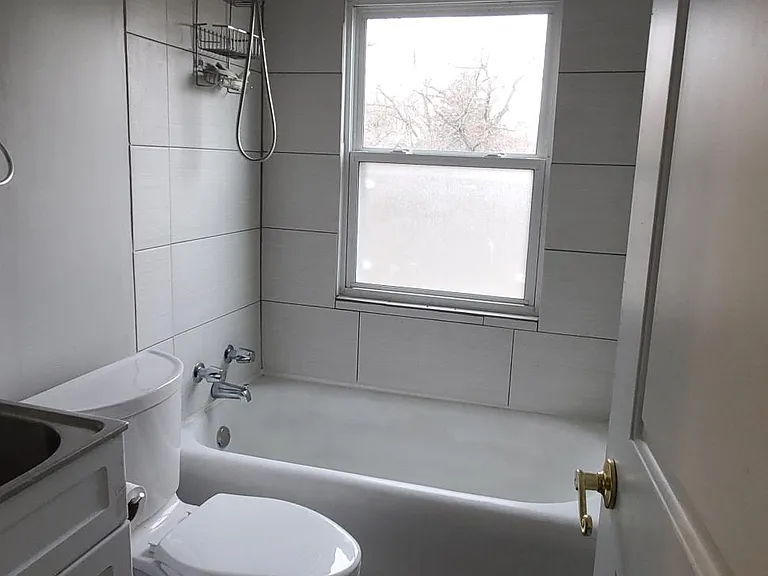 351 Edgewood Pl #2 — Photo 16
