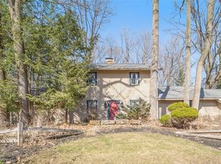 18060 Falling Leaves Rd, Strongsville, OH 44136