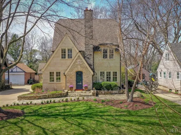 349 N Lincoln St, Batavia, IL 60510