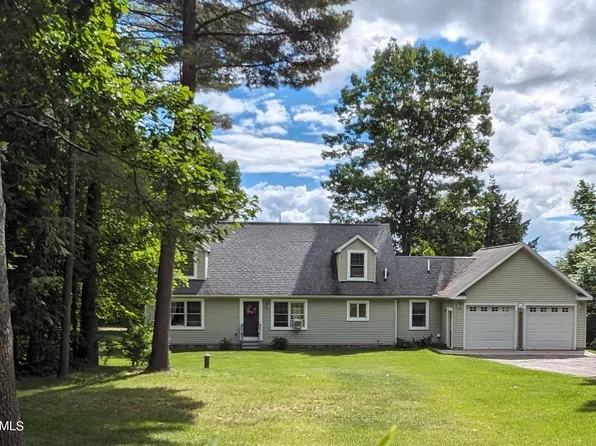 47 Lakeview Avenue, Moriah, NY 12960