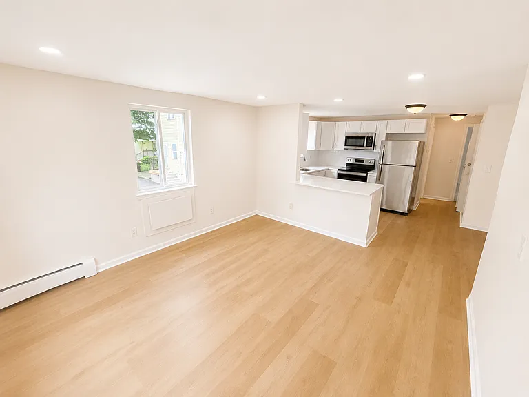 290 Washington St #4 — Photo 7