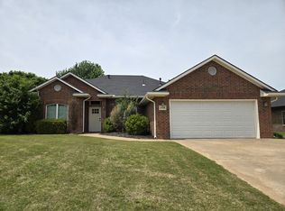 1108 Quail Ridge Rd, Enid, OK 73703