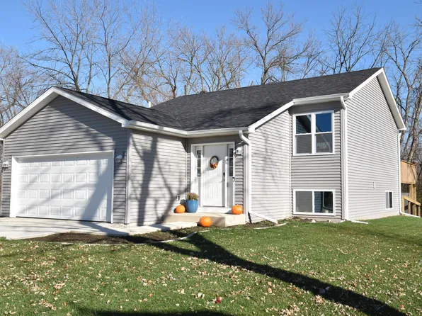 11409 276th Ave, Trevor, WI 53179