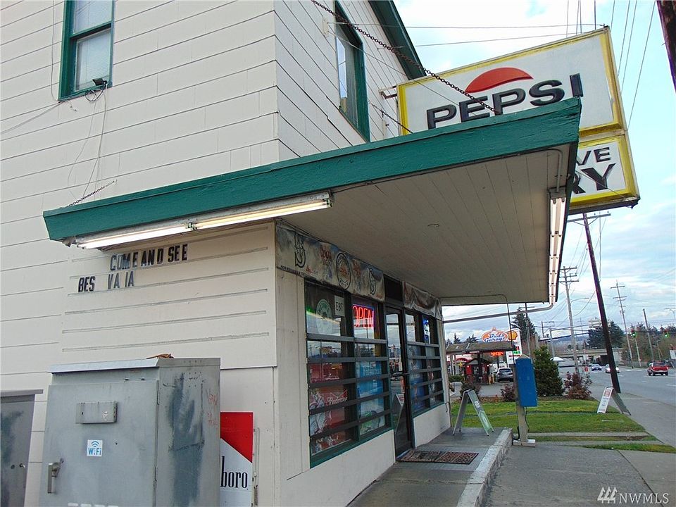 1st image of 3001 Everett Ave