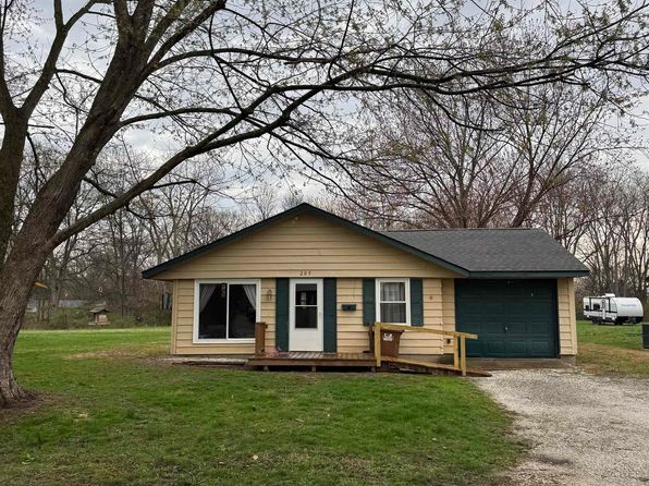 205 Cedar St, Williamsport, IN 47993