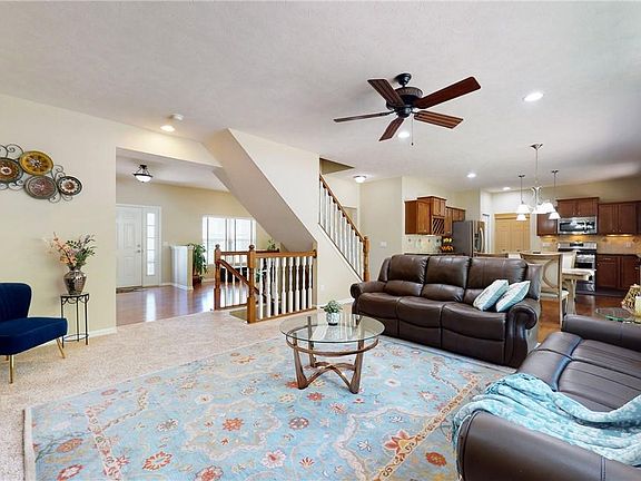 5th image of 38751 Edward Walsh Dr