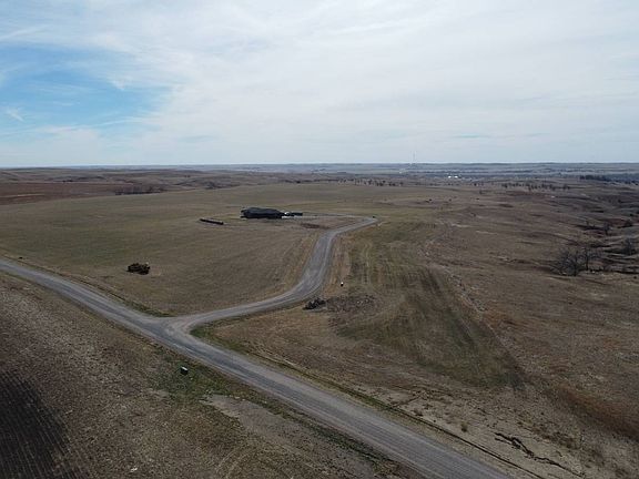 2nd image of 2700 Platinum Pkwy