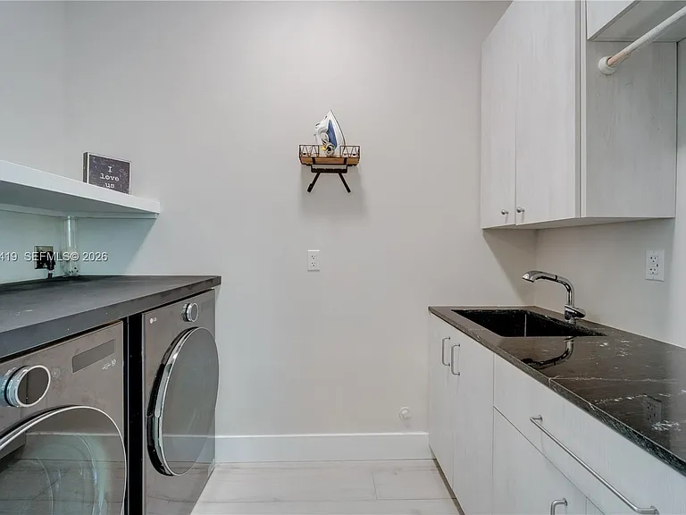 18326 SW 83rd Pl — Photo 32